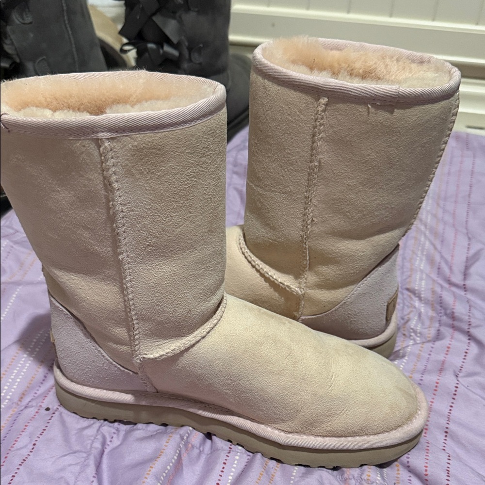 UGG Cream/light pink Winter Boots